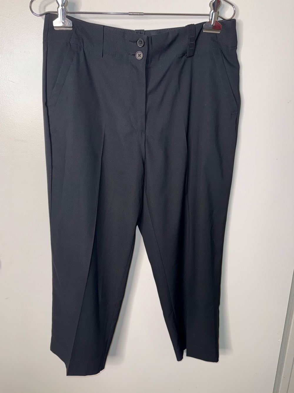 Nike Golf Women’s Black Capri Pants Size 4 Dri-FIT Cropped Athletic Trousers